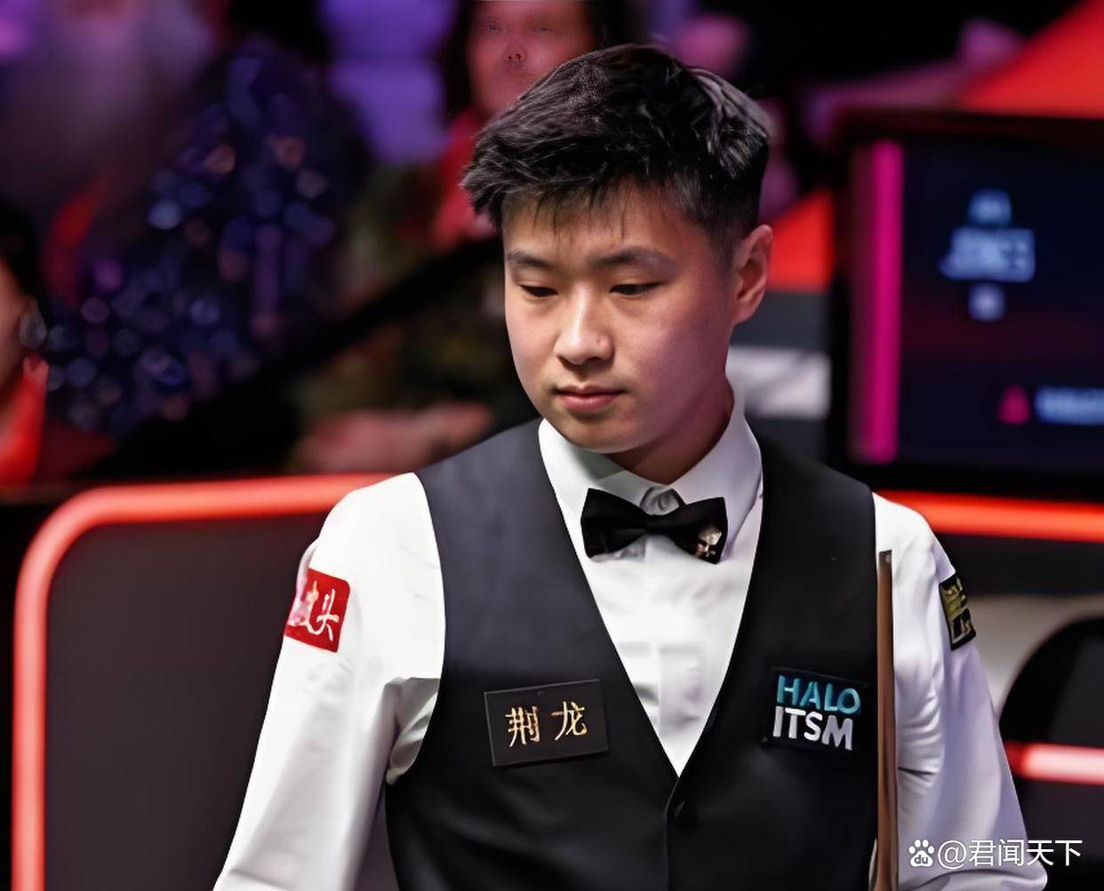 他在空中动 他在空中动