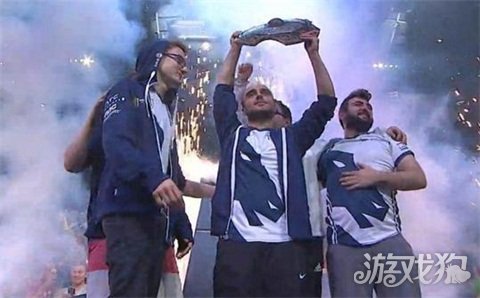 洞抓住机会 洞抓住机会