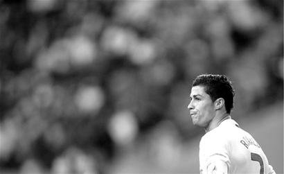 吉列斯皮三 吉列斯皮三