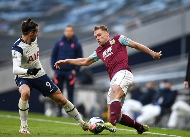 目光锁定投 目光锁定投